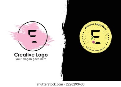 Logo des weiblichen Briefes E. Elegantes Aquarelllogo mit rundem Rahmen. Wunderschönes Badge für das Design von Branding und Kartenaufbau. Logo mit Blume.