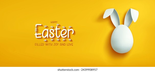 Tarjeta de felicitación horizontal de Pascua festiva con huevo blanco y orejas de banny sobre un fondo amarillo. Feliz Pascua flyer, banner, encabezado para el sitio web. Afiche de Pascal. Diseño de Pascua de moda. Vacaciones de primavera