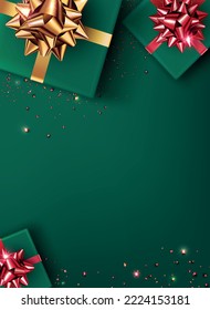 fondo verde festivo de estilo laico plano.Una caja de regalo envuelta en papel verde, decorada con un arco dorado y rojo y un confetti brillante, yace en la superficie, vista superior.Uso para año nuevo, navidad, cumpleaños