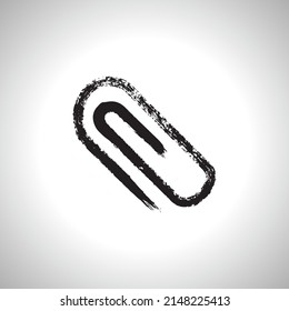 Icono de diseño web de archivos adjuntos. Imagen en tinta de un clip de papel de metal curvo para conectar varias hojas de papel. Icono negro aislado del clip de papel sobre fondo blanco.