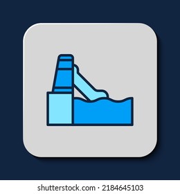 Esbozo relleno diapositiva de agua con icono de piscina aislado en fondo azul. Aquapark.  Vector