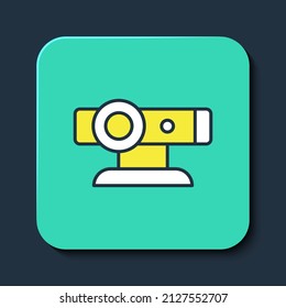 Icono de cámara web de esquema relleno aislado en fondo azul. Cámara de chat. Icono de cámara web. Botón cuadrado turquesa. Vector