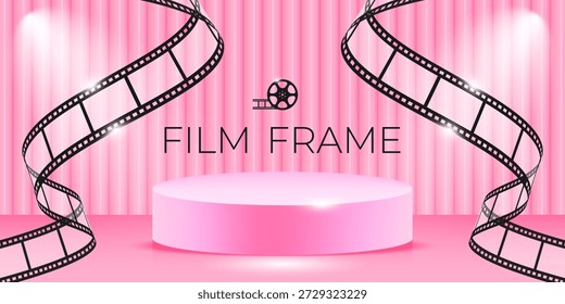 Filmrahmen mit runder Podiumsplattform und glänzenden Filmstreifen. Vektorbühne für Filmpremiere mit Scheinwerfern beleuchtet