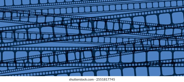 Fundo de tira de filme - várias fitas pretas de tamanhos diferentes sobrepostas em um fundo azul.