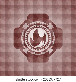 Feuersymbol in rotem Abzeichen mit geometrischem Muster, Hintergrund. Nahtlos. 
