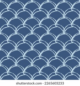 Patrón sin fisuras de la escala de los peces. Reptile, textura de piel de dragón. Fondo escalable para tu tela, diseño textil, papel de envoltura, ropa de baño o papel pintado. Cola de sirena azul con escala de pescado bajo el agua.
