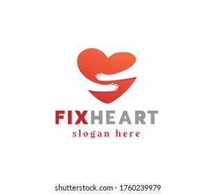 Fijar el logotipo del abrazo al corazón