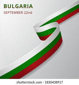 Bandera de Bulgaria. 22 de septiembre. Ilustración vectorial. Cinta ondulada sobre fondo gris. Día de la Independencia. Símbolo nacional. Plantilla de diseño gráfico