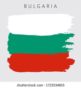 Bandera de Bulgaria. Ilustración vectorial sobre fondo blanco. Bandera nacional con tres colores: verde, blanco y rojo. Hermosas pinceladas. Concepto abstracto. Elementos para el diseño. Textura pintada.