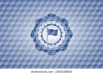 icono de marca dentro de la insignia azul con un patrón geométrico. 