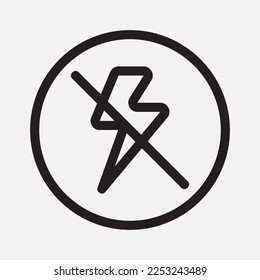 Icono de flash off en el estilo de línea sobre la cámara, uso para presentación de aplicaciones móviles del sitio web