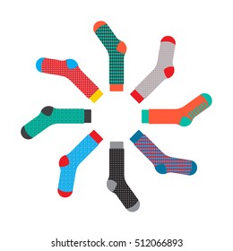 Los calcetines de color de diseño plano ponen ilustración vectorial. Selección de diferentes calcetines sobre fondo blanco. Calcetines de ropa textil abrigan una adorable decoración vestidos de lana de invierno. Colección de temporada de calcetines.