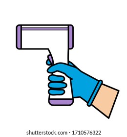 Diseño plano de las manos blancas lleva guantes azules y sujeta un termómetro infrarrojo.
