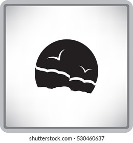 Flat icon. Sea and sky. Birds fly in the sky. Sunny resort.