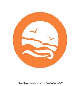 Flat icon. Sea and sky. Birds fly in the sky. Sunny resort.
