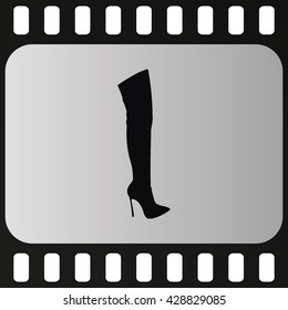 Flat knee-high boot icon.