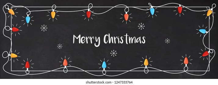 Cabecera plana o diseño de banner adornado con coloridas guirnaldas de iluminación para la celebración de Feliz Navidad.