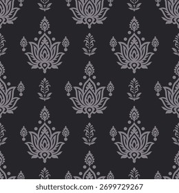 Patrón de damasco floral con elegantes motivos simétricos en gris sobre fondo negro, creando un diseño decorativo clásico y sofisticado