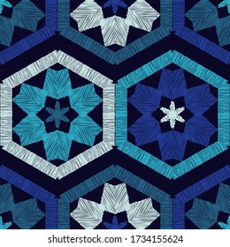 Flores y Hexagons. Diseño con eclosión manual. Ornamento étnico de boho. El fondo es impecable. Motivo tribal. Ilustración vectorial para diseño web o impresión.