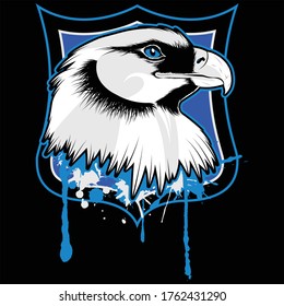 Diseño de camisetas para la tipografía del águila de vuelo