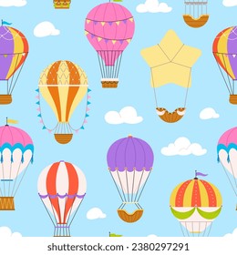 Globos voladores sin fisuras. Iconos de dibujos animados de globos aerostáticos que vuelan en el cielo. Aventuras de moda y antecedentes de viaje e impresión de tela, textura vectorial de encaje