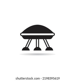 flying saucer icon on white background