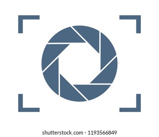 Focus icon. Vector illustration. Aperture diaphragm icon. Camera icon isolated. camera shutter aperture icons