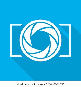 Focus icon. Vector illustration. Aperture diaphragm icon. Camera icon isolated