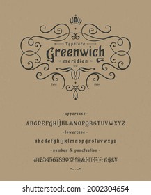 Fuente Greenwich. Diseño de tipo de letra vintage retro de artesanías. Alfabeto de visualización gráfica. Letras tipo fantasía. Caracteres latinos, números. Ilustración vectorial. Antiguo distintivo, etiqueta, plantilla de logotipo.