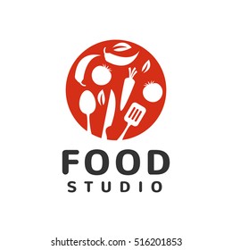 Food studio logo. Kitchen tools. Food icon. Food logo. Cooking logo. Restaurant vector logo template. Cafe logo. Pan icon. Vegetables logo.