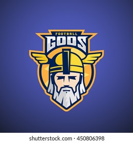 Fußball Gods Vector Sport Team oder Liga Logo Vorlage. Odin Gesicht mit Typografie. Der mächtige Krieger haut in einem Helmmaskott. Auf dunkelblauem Hintergrund.