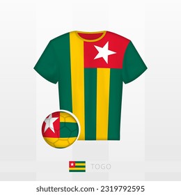 Uniforme de fútbol de la selección nacional de Togo con fútbol con bandera de Togo. Jersey de fútbol y fútbol con bandera. Plantilla de vectores.