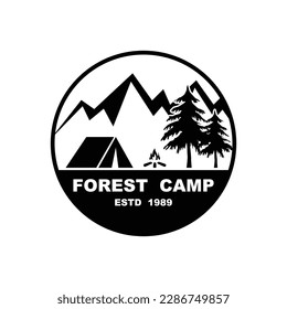 Diseño del logotipo de Forest Camp, logotipo al aire libre, plantilla del logotipo de Adventure