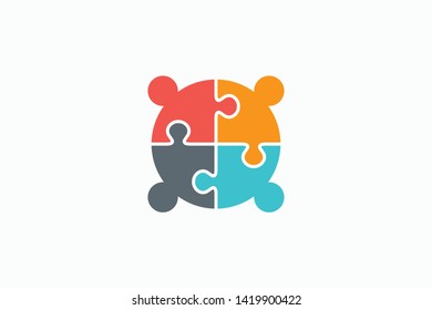 Four Creative People Connectivity Logo