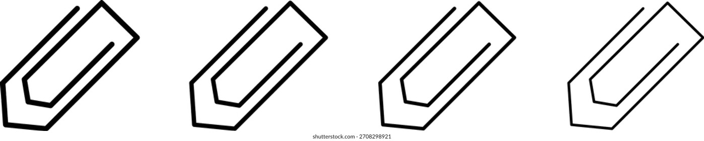 Quatro clipes de papel em uma fileira em um fundo branco simples e mínimo