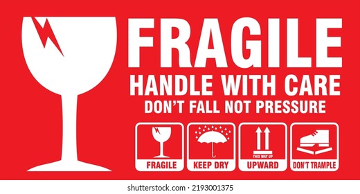 Fragile Handle mit Pflegeaufkleber und Plakat für die Zustellung