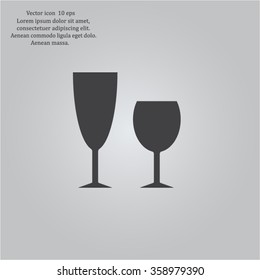 Fragile or packaging symbol. Glass icon. Vector illustration