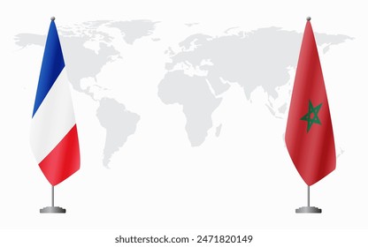 Banderas de Francia y Marruecos para reunión oficial contra fondo de mapa mundial.