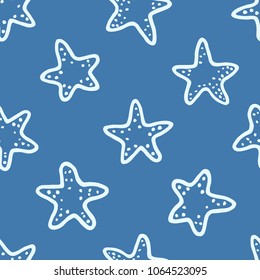 Freehand drawn cartoon sea ocean starfishes of different shapes in kid childish style on dark blue background. Marine oceanic water pattern. Vector seamless pattern.