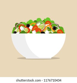 Ensalada griega fresca en tazón grande, vista lateral. Tomate, pimienta dulce, cebolla, verduras, queso, aceitunas, pepino, mezclado en placa Ilustración plana vectorial