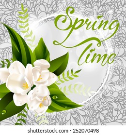 Fondo de primavera con letras frescas con flores y hojas blancas