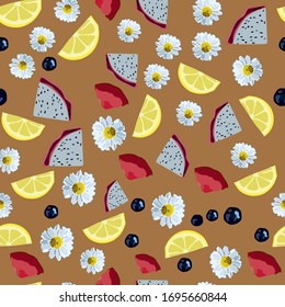 Frisches Set. Kamillenblumen, Zitronenwecken, Heidelbeeren, Drachenfrucht. Juicy-Clip-Kunst auf kontrastem Hintergrund