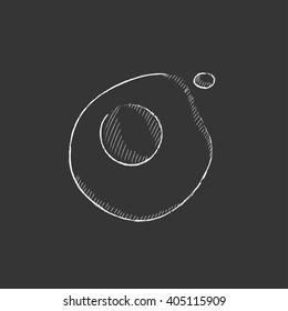 Fried egg. Drawn in chalk icon.