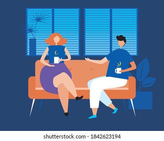 Los amigos están tomando té en casa. Ilustración de material vectorial plano. El concepto de amistad, té, comunicación. Hombre y mujer en el sofá con té en casa. Ilustración del vector