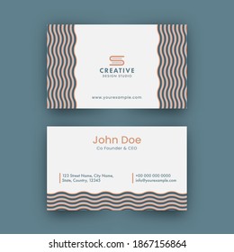 Vista frontal y posterior del diseño creativo de tarjetas de visita con patrón de onda.