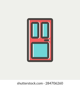 Línea delgada del icono de la puerta delantera para la web y el móvil, moderno diseño minimalista plano. Icono del vector con contorno gris oscuro y color de desplazamiento en fondo gris claro.