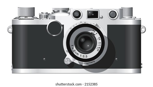 Front elevation of a classic German rangefinder camera with a 50mm lens.