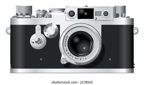 Front elevation of a classic German rangefinder camera with a 50mm lens.