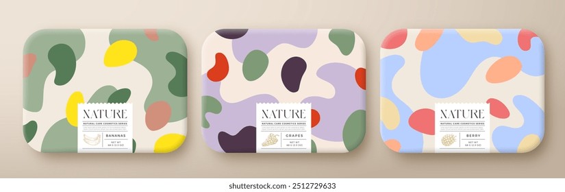 Conjunto de cajas de paquete de cosméticos de baño de frutas. Envases de papel envueltos en Vector con diseño de etiqueta de cuidado. Tipografía moderna y bayas dibujadas a mano. Abstractas diseño de patrón de fondo de camuflaje. Aislado