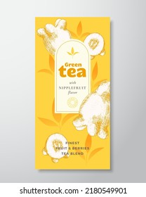 Plantilla de etiqueta de té de frutas y bayas. Diseño de empaquetado de vectores abstracto con sombras realistas. Fruta de pezón a mano y hojas de té decoran el fondo de las siluetas. Aislado